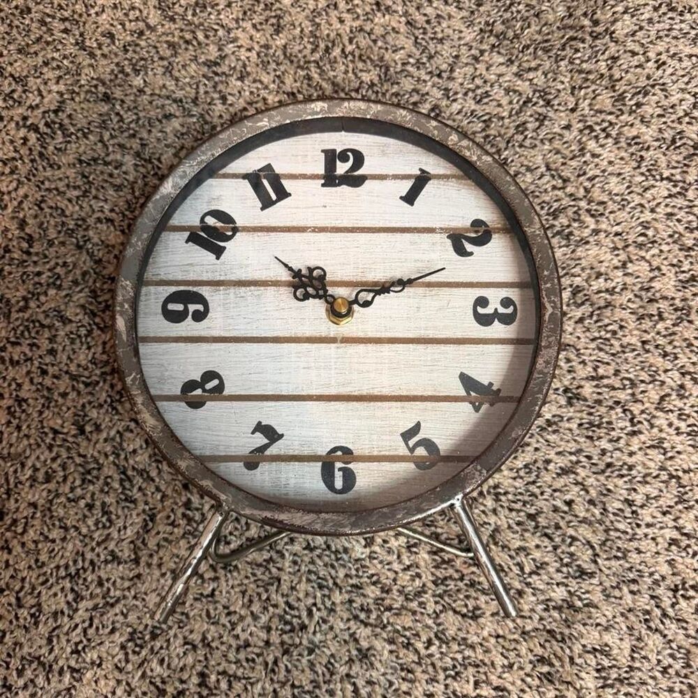 clock brand new